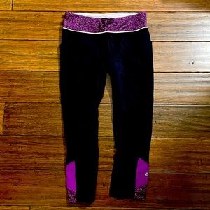 Black and purple Lululemon tights!